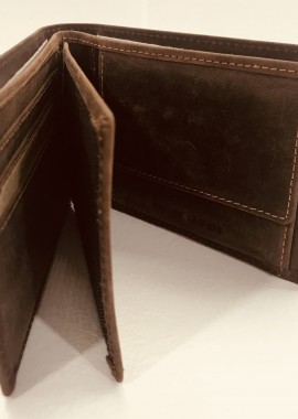 Κλασσικό Δερμάτινο Πορτοφόλι