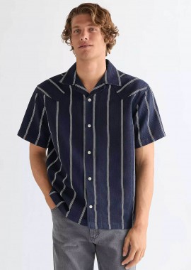 WRANGLER - Wrangler® ανδρικό κοντομάνικο πουκάμισο με ριγέ σχέδιο Relaxed Fit - 112378102 Μπλε Σκούρο